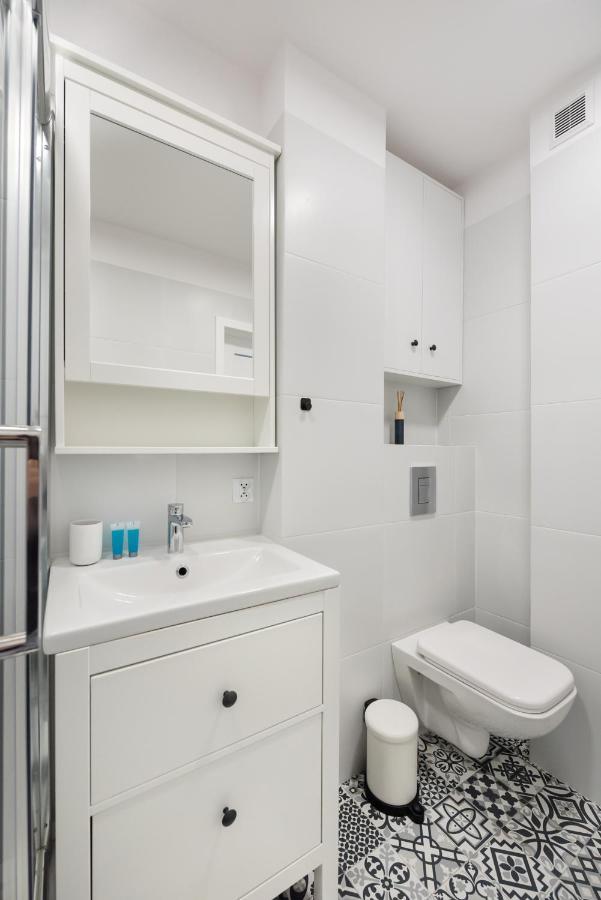 Nowogrodzka Grey Apartment Warsaw Ngoại thất bức ảnh