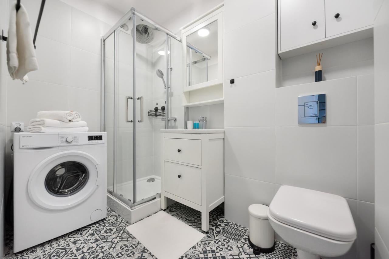 Nowogrodzka Grey Apartment Warsaw Ngoại thất bức ảnh